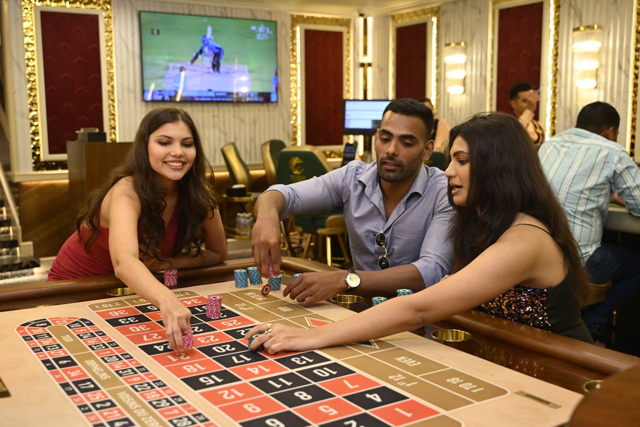 Temaer, præmier og pokerface: Idéer til uforglemmelige casino fester